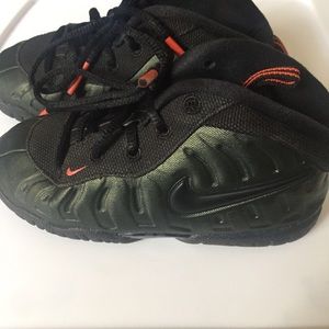 Nike Foams Toddler 9c